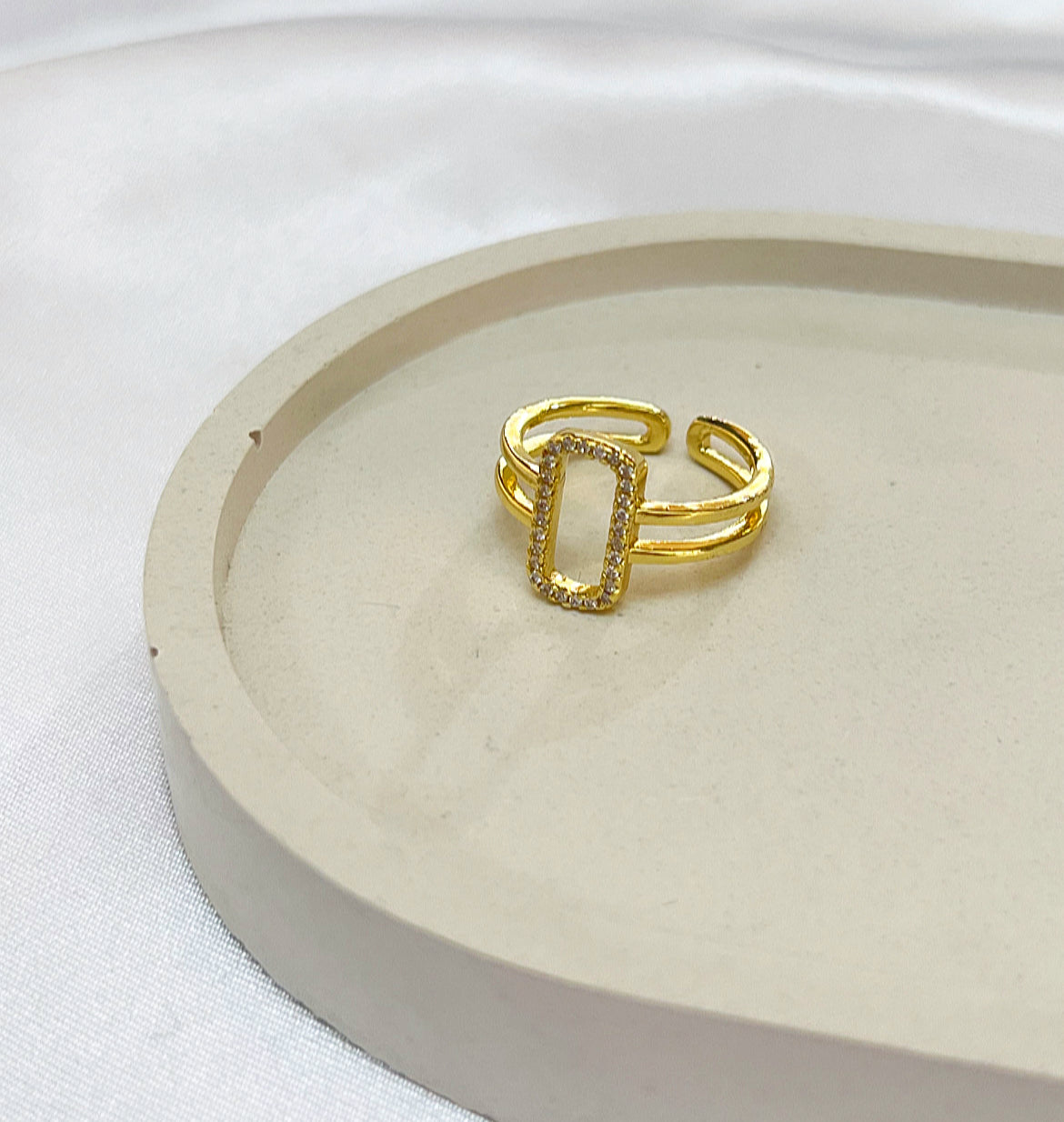 Open Rectangle Ring